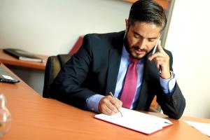 Imagen Impulsando el emprendimiento a personas mayores de 45 años: Transformando una idea en un negocio viable.