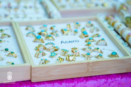 Imagen 071 Textil-complementos-bisuteria-8