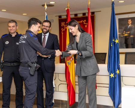 Posesión policías 2.jfif